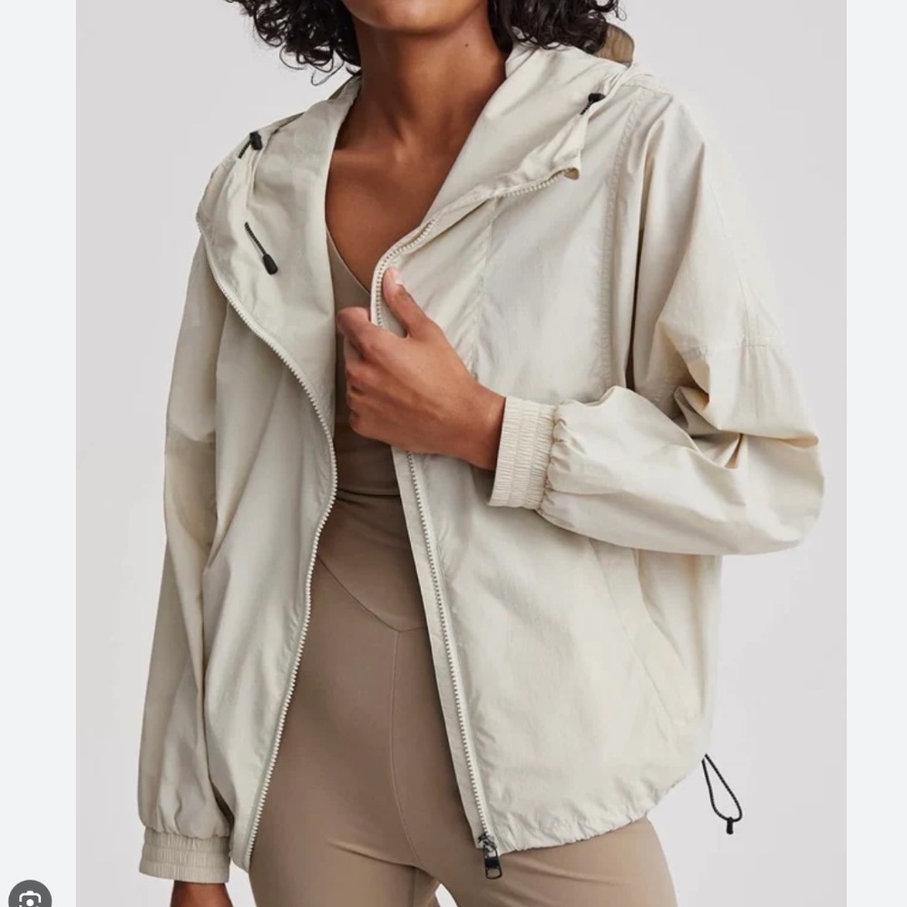 Varley Cream Zip-Up Hooded Windbreaker Jacket - Picture 2 of 11